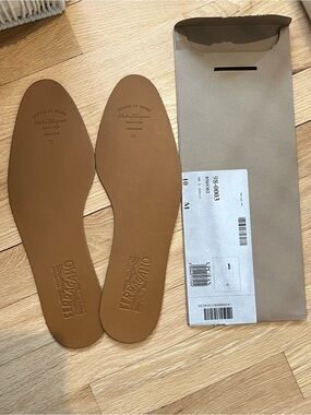 Salvatore Ferragamo soles 9- 10- 11 sizes
